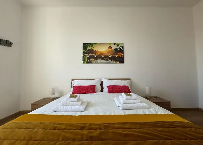 Urban Retreat Steps From The Metro Rome